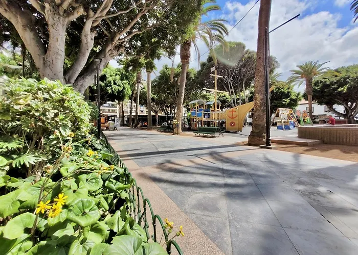 Central Plaza
